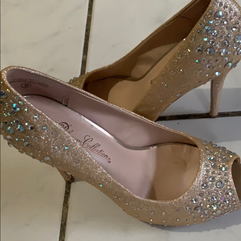 Shoes - Picture 3 of 6